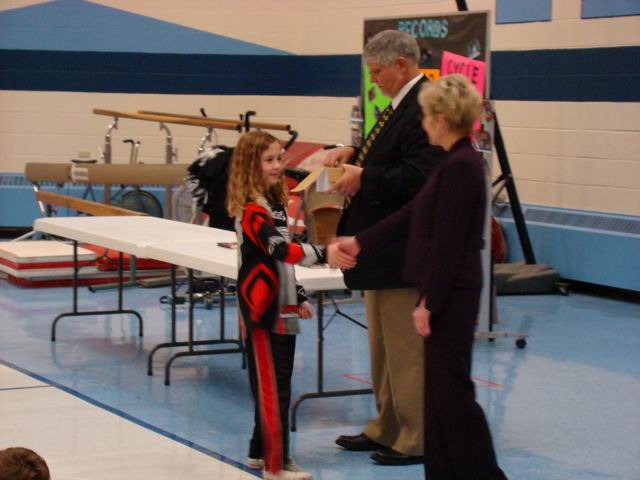 kayleen getting her presidential reading award...