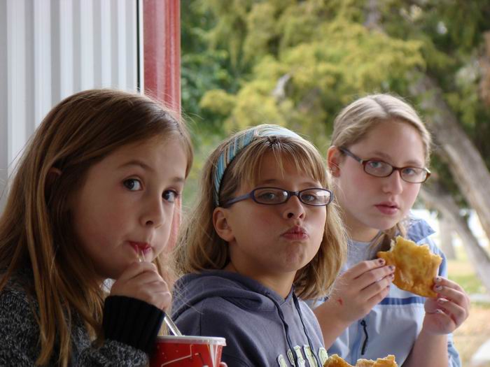 kayleen, holly and Megan